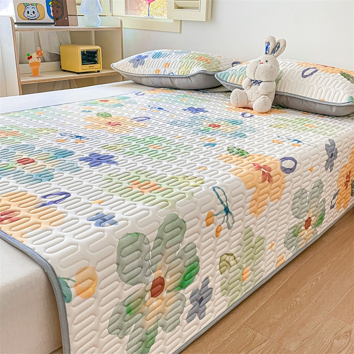 91家纺网 家纺一手货源 找家纺 布卢姆床垫 2025新款A类凉感丝数码印花小版乳胶凉席5mm 彩色花园