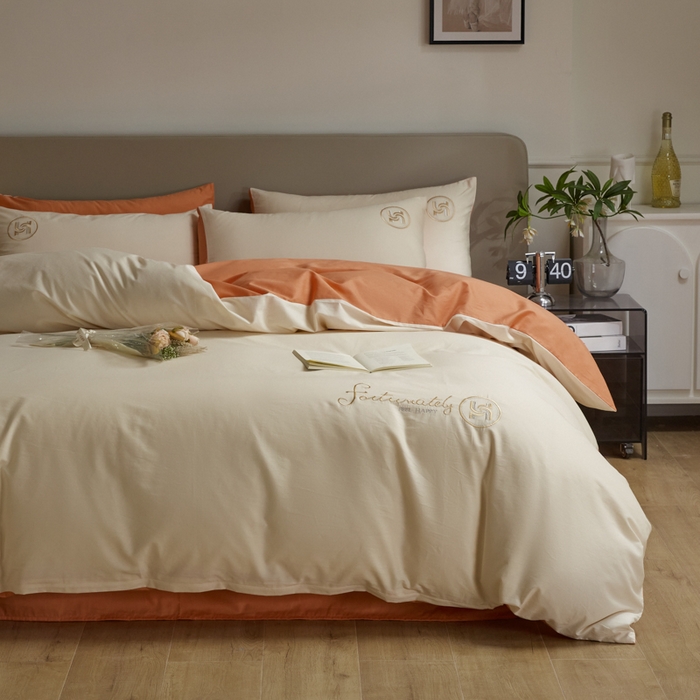 91家纺网 家纺一手货源 找家纺 梵克保罗 2024新款全棉轻奢纯色双拼刺绣四件套 米黄橙