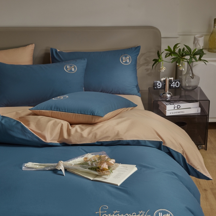 91家纺网 家纺一手货源 找家纺 梵克保罗 2024新款全棉轻奢纯色双拼刺绣四件套 深蓝色