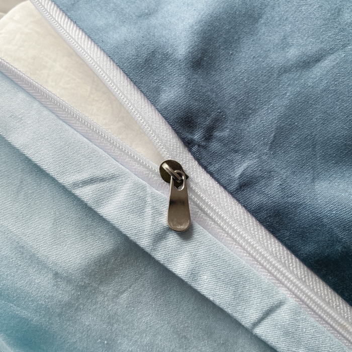 91家纺网 家纺一手货源 找家纺 芊寻家居 2024新款13372全棉纯色四件套无印良品风简约套件 宾利蓝-浅蓝