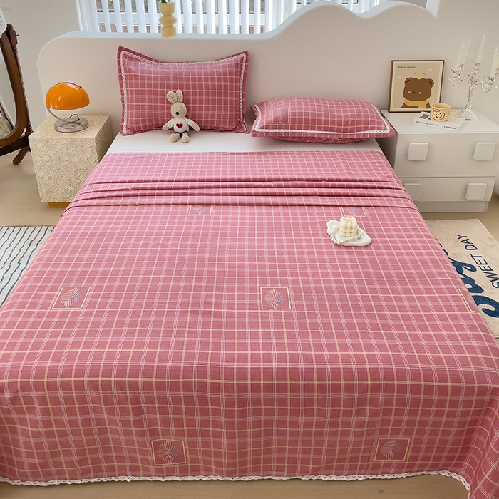 91家纺网 家纺一手货源 找家纺 梵克保罗 2024新款鱼骨棉老粗布凉席花边款床单三件套 格韵-粉