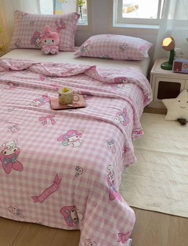 91家纺网 家纺一手货源 找家纺 DS-2025新款儿童卡通三丽鸥正版授权A类针织棉夏被系列 粉格美乐蒂
