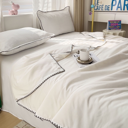 91家纺网 家纺一手货源 找家纺 春光里 2024新款三角针贝壳绣纯色夏被