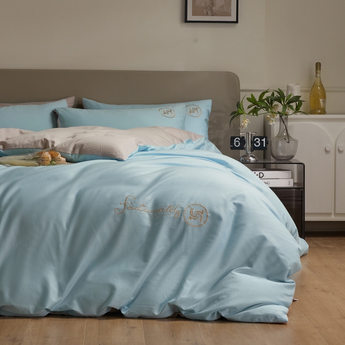 91家纺网 家纺一手货源 找家纺 梵克保罗 2024新款全棉轻奢纯色双拼刺绣四件套 星空灰