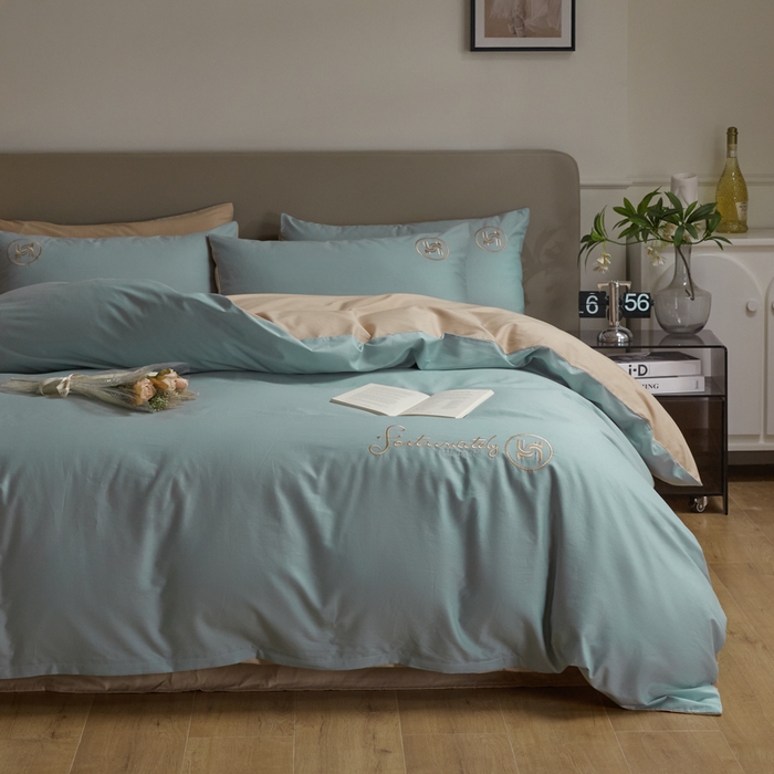 91家纺网 家纺一手货源 找家纺 梵克保罗 2024新款全棉轻奢纯色双拼刺绣四件套 繁星蓝