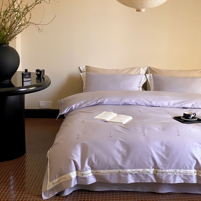 91家纺网 家纺一手货源 找家纺 赫帛 2024新款50s缎纹数码印花长绒棉四件套--钥匙系列 钥匙-浅紫色