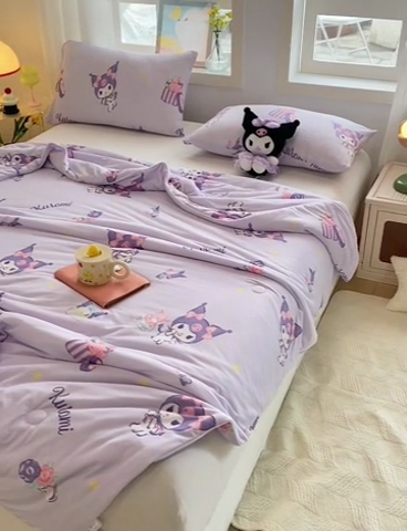 91家纺网 家纺一手货源 找家纺 DS-2025新款儿童卡通三丽鸥正版授权A类针织棉夏被系列 糖果库洛米