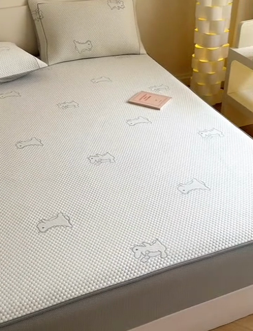 91家纺网 家纺一手货源 找家纺 慕尚家纺 2025新款卡通凉豆豆凉感冰丝席凉席 床笠款-小怪兽