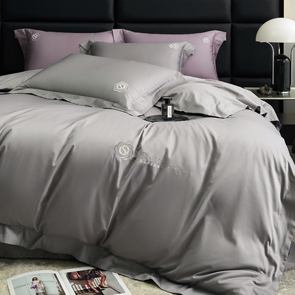91家纺网 家纺一手货源 找家纺 （总）榻尚家居 2024新款80S长绒棉纯色绣花系列四件套--静谧系列