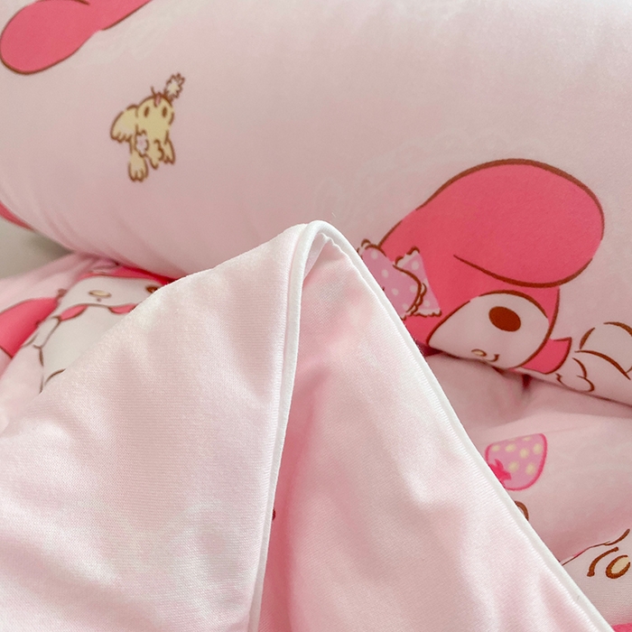 91家纺网 家纺一手货源 找家纺 DS-2025新款儿童卡通三丽鸥正版授权A类针织棉夏被系列 草莓美乐蒂