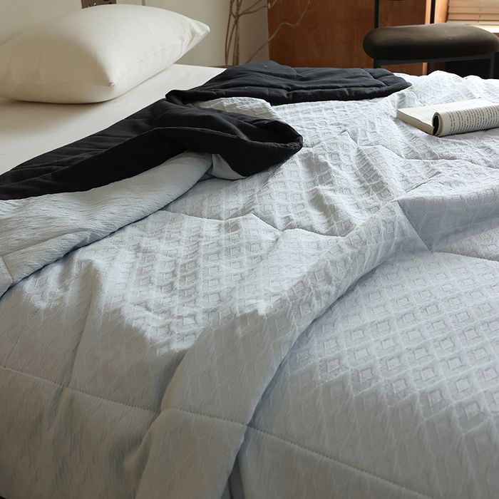 91家纺网 家纺一手货源 找家纺 （总）觉物 2024新款肌理凉感水洗抗菌夏被