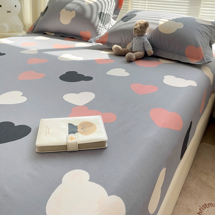 91家纺网 家纺一手货源 找家纺 大柏树 2025新款全棉13376印花四件套系列（可定制）-单床笠 小爱恋