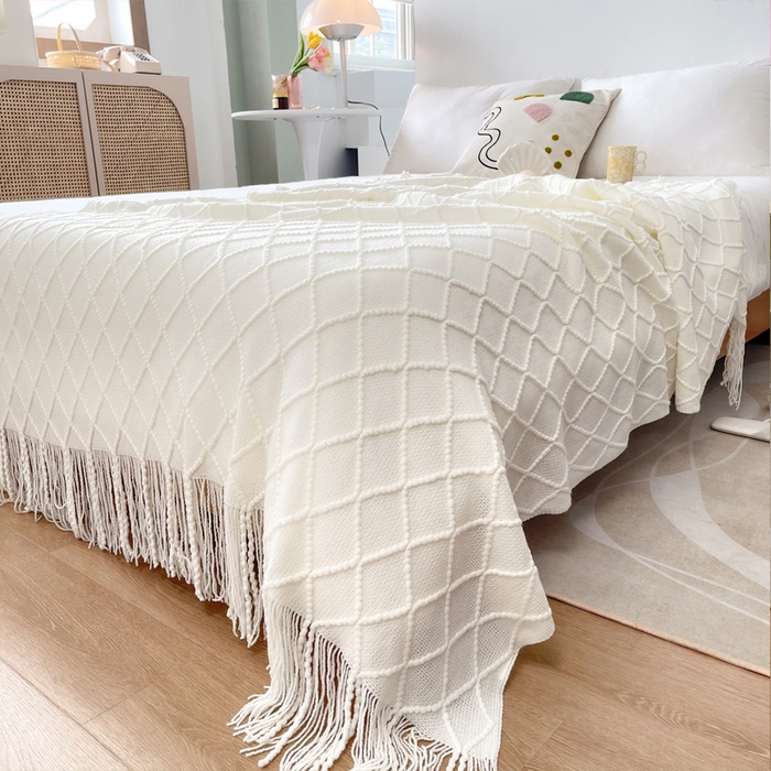 91家纺网 家纺一手货源 找家纺 朴尔家纺-毛巾被 2024新款菱形格条纹流苏手工针织毯 乳白色