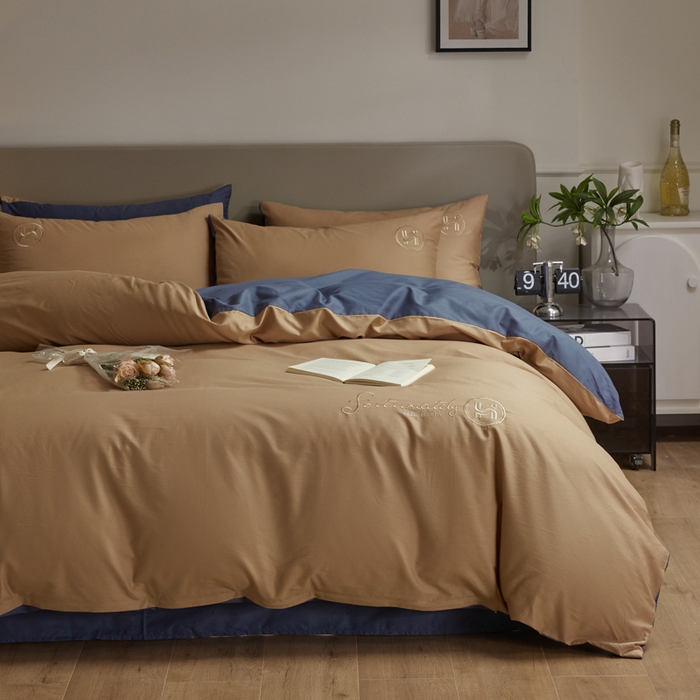 91家纺网 家纺一手货源 找家纺 梵克保罗 2024新款全棉轻奢纯色双拼刺绣四件套 深咖兰