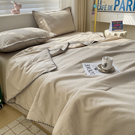 91家纺网 家纺一手货源 找家纺 春光里 2024新款三角针贝壳绣纯色夏被