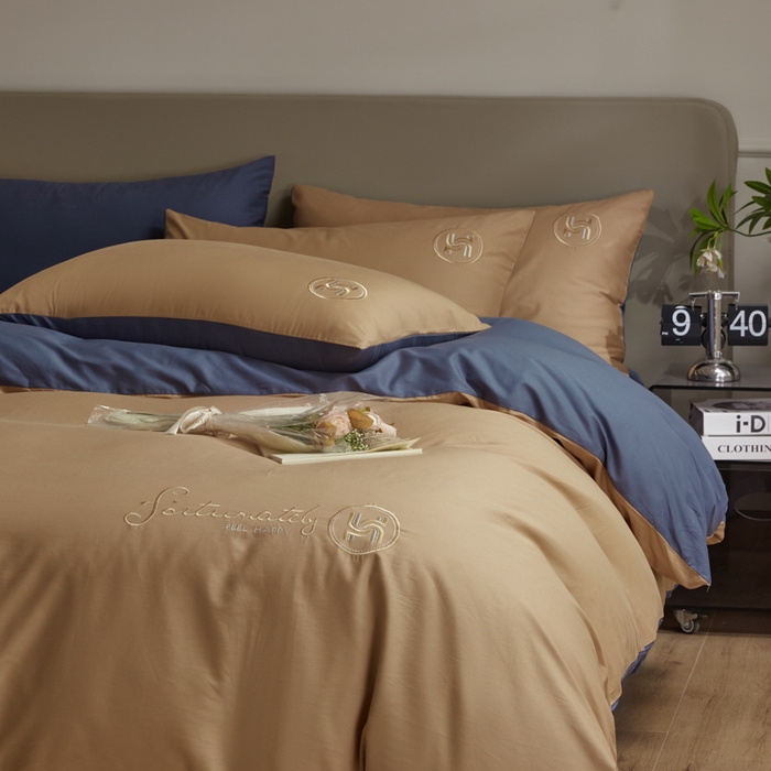 91家纺网 家纺一手货源 找家纺 梵克保罗 2024新款全棉轻奢纯色双拼刺绣四件套 深咖兰