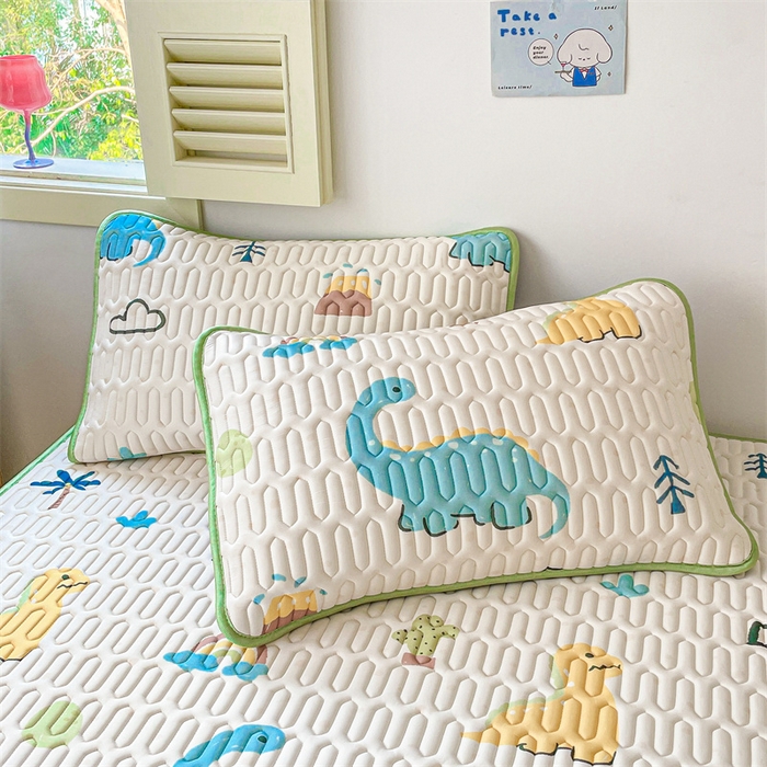 91家纺网 家纺一手货源 找家纺 布卢姆床垫 2025新款A类凉感丝数码印花小版乳胶凉席5mm 恐龙世界