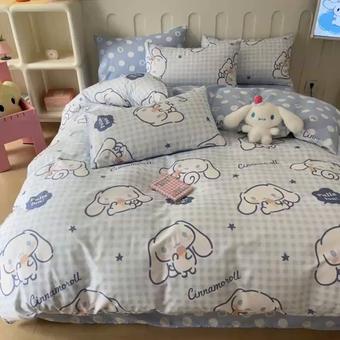 91家纺网 家纺一手货源 找家纺 博雅 2024新款全棉三丽鸥AB版活性印花四件套 小蓝格玉桂狗