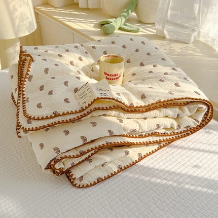 91家纺网 家纺一手货源 找家纺 芯恋 2025新款母婴级全棉皱皱纱双层纱夏被 年轮