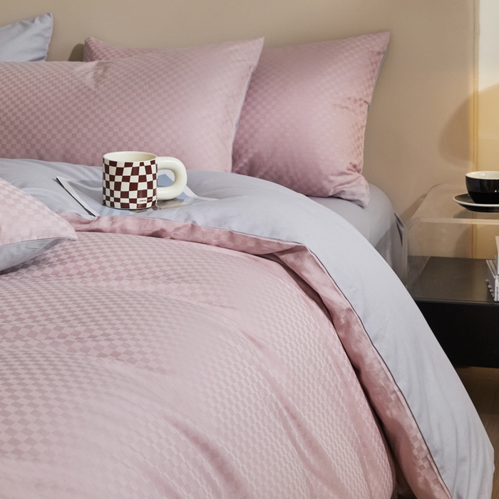 91家纺网 家纺一手货源 找家纺 涵宸家纺 2024新款全棉提花四件套-菲比 菲比-曼越紫灰