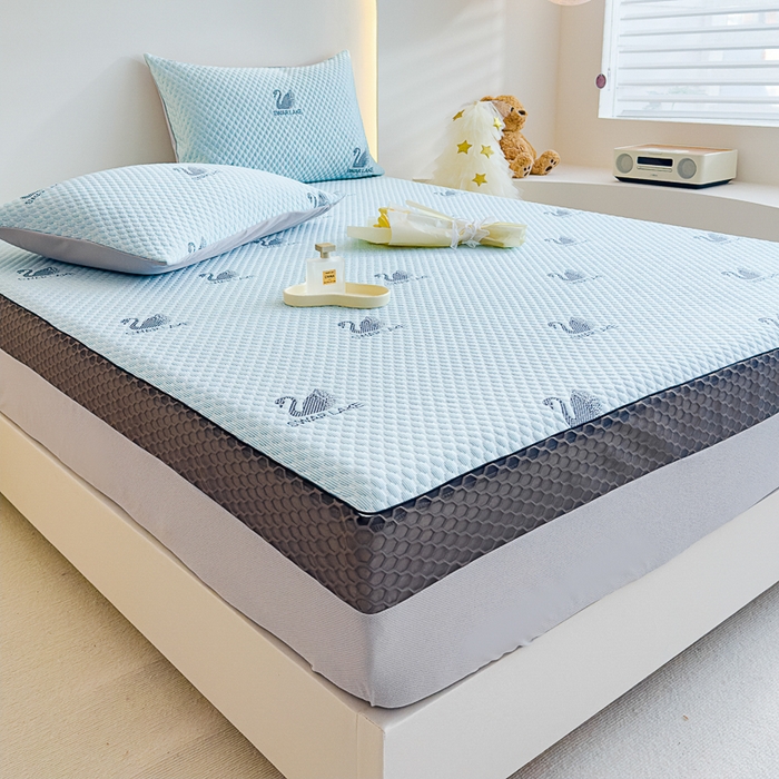 91家纺网 家纺一手货源 找家纺 邦妮家纺 2024新款A类凉感丝床笠凉席床垫30公分内可用 动物乐园-橄榄绿