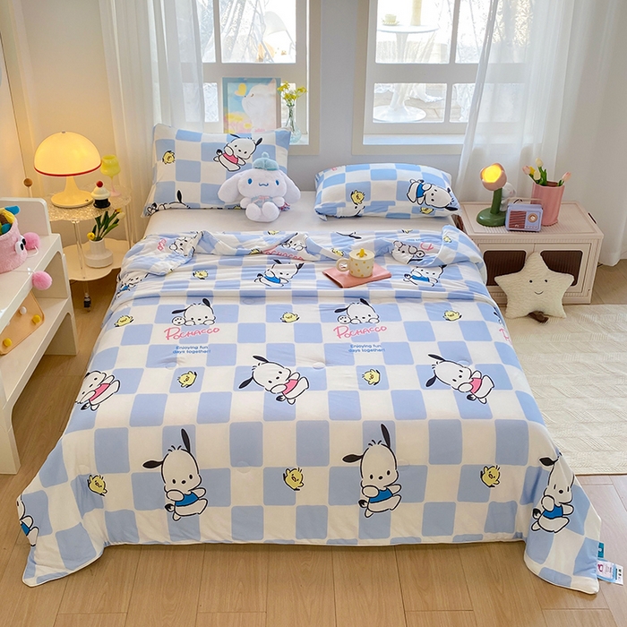 91家纺网 家纺一手货源 找家纺 DS-2025新款儿童卡通三丽鸥正版授权A类针织棉夏被系列 蓝格帕恰狗