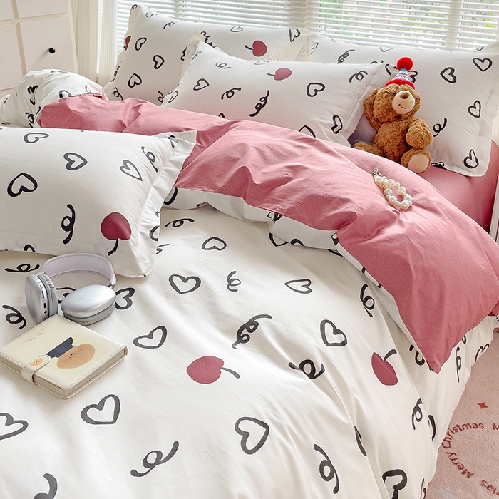 91家纺网 家纺一手货源 找家纺 大柏树 2025新款全棉13376印花四件套系列（可定制）-床单四件套 比心-红