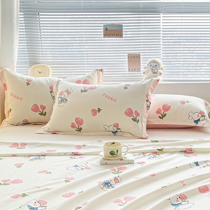 91家纺网 家纺一手货源 找家纺 涵宸家纺 2024新款全棉小清新印花单品套件--单枕套 枕套-花丛兔