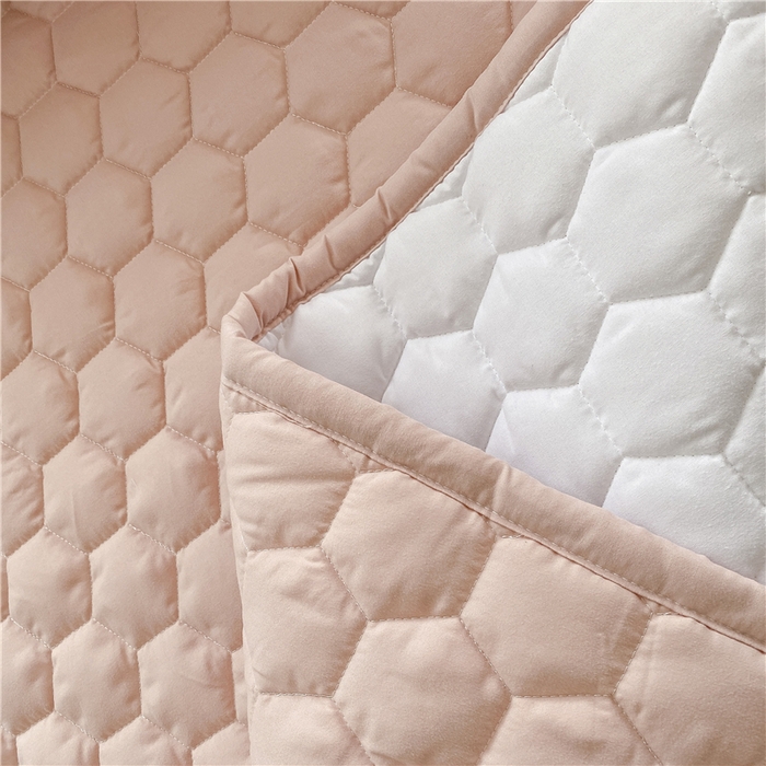 91家纺网 家纺一手货源 找家纺 恋绒家纺 A类刺绣款床褥学生软床垫子床护垫软垫（图1） 可爱熊-浅豆沙