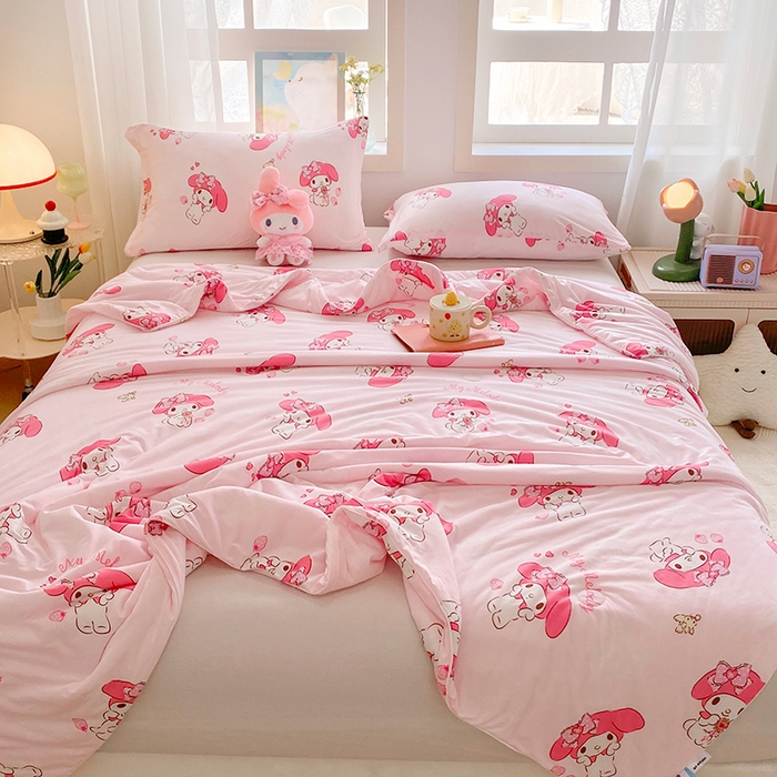 91家纺网 家纺一手货源 找家纺 DS-2025新款儿童卡通三丽鸥正版授权A类针织棉夏被系列 草莓美乐蒂