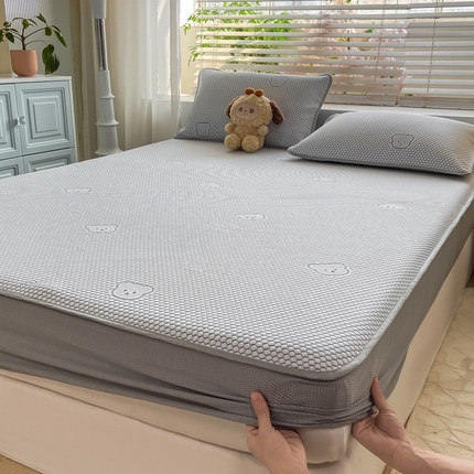 91家纺网 家纺一手货源 找家纺 (总) 源舍 2025热款新品冰豆豆提花小冰熊系列凉席高颜值凉豆豆软席床单款风格二