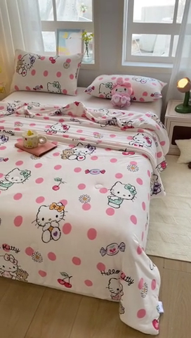 91家纺网 家纺一手货源 找家纺 DS-2025新款儿童卡通三丽鸥正版授权A类针织棉夏被系列 糖果凯蒂