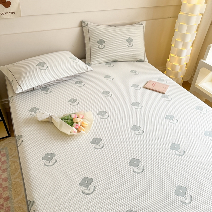 91家纺网 家纺一手货源 找家纺 慕尚家纺 2025新款卡通凉豆豆凉感冰丝席凉席 床笠款-四叶草