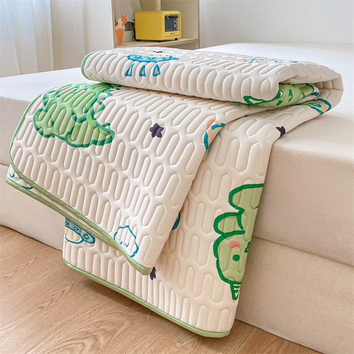 91家纺网 家纺一手货源 找家纺 布卢姆床垫 2025新款A类凉感丝数码印花小版乳胶凉席5mm 可爱恐龙