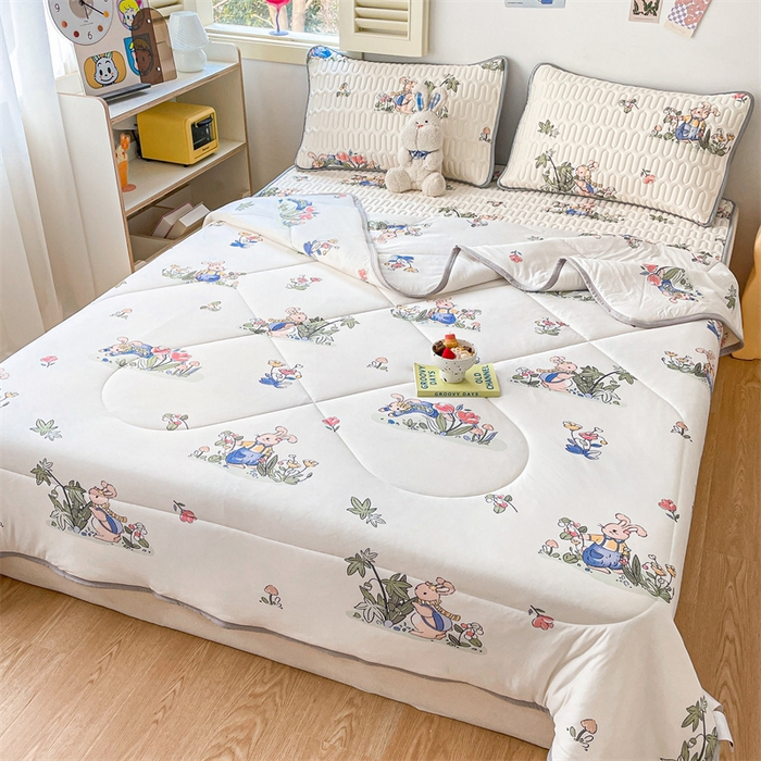 91家纺网 家纺一手货源 找家纺 布卢姆床垫 2025新款A类凉感丝数码印花夏被凉席四件套 兔子先生