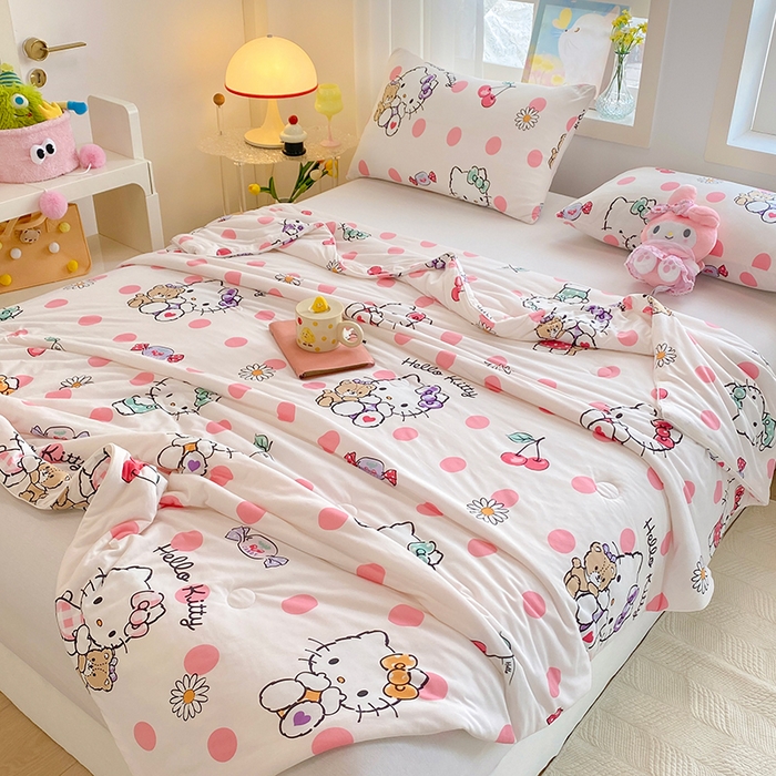 91家纺网 家纺一手货源 找家纺 DS-2025新款儿童卡通三丽鸥正版授权A类针织棉夏被系列 糖果凯蒂