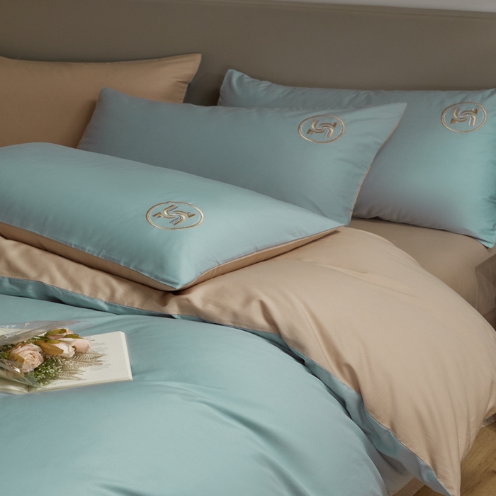 91家纺网 家纺一手货源 找家纺 梵克保罗 2024新款全棉轻奢纯色双拼刺绣四件套 繁星蓝