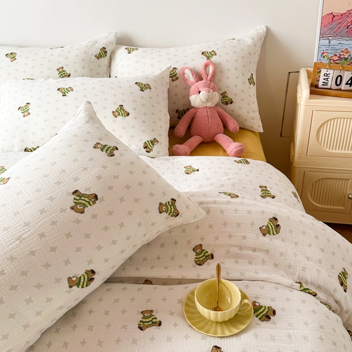 91家纺网 家纺一手货源 找家纺 千朵 2024新款全棉双层纱四件套 毛衣熊绿