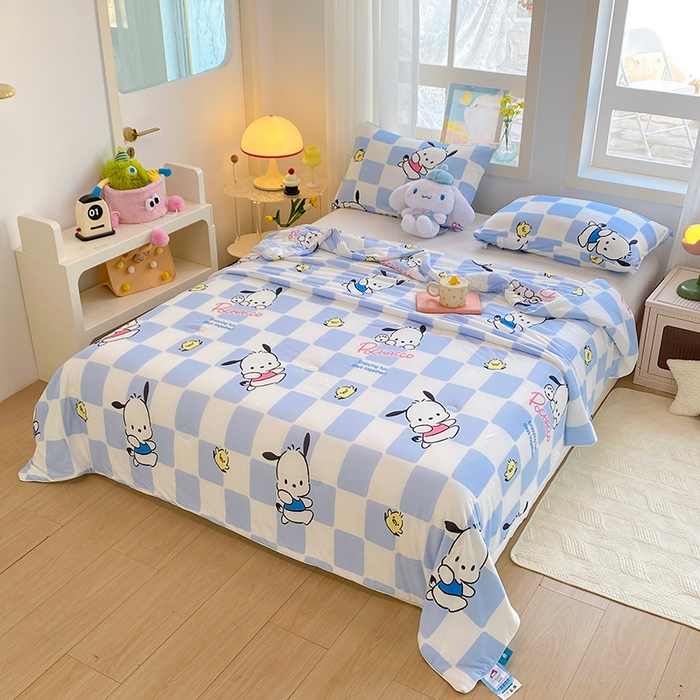 91家纺网 家纺一手货源 找家纺 DS-2025新款儿童卡通三丽鸥正版授权A类针织棉夏被系列 蓝格帕恰狗