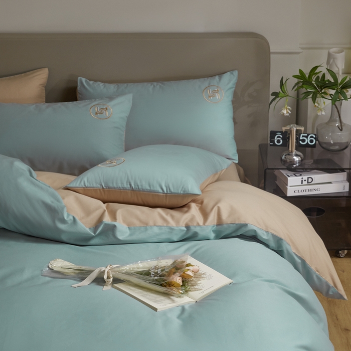 91家纺网 家纺一手货源 找家纺 梵克保罗 2024新款全棉轻奢纯色双拼刺绣四件套 繁星蓝