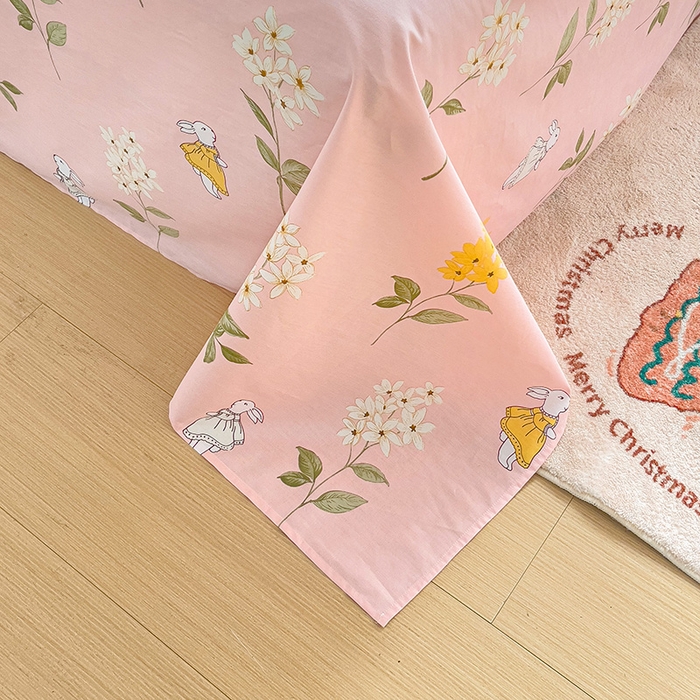 91家纺网 家纺一手货源 找家纺 大柏树 2025新款全棉13376印花四件套系列（可定制）-单床单 小花兔-粉