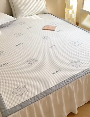 91家纺网 家纺一手货源 找家纺 慕尚家纺 2025新款卡通凉豆豆凉感冰丝席凉席 床席款-小狗