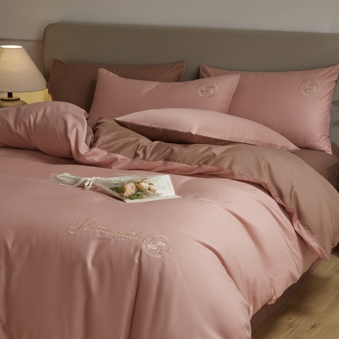 91家纺网 家纺一手货源 找家纺 （总）梵克保罗 2024新款全棉轻奢纯色双拼刺绣四件套