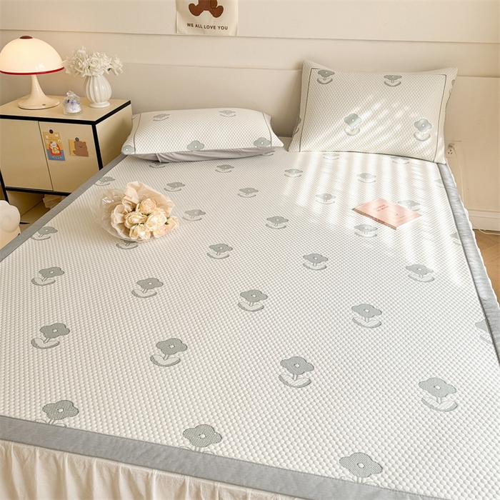 91家纺网 家纺一手货源 找家纺 慕尚家纺 2025新款卡通凉豆豆凉感冰丝席凉席 床席款-四叶草