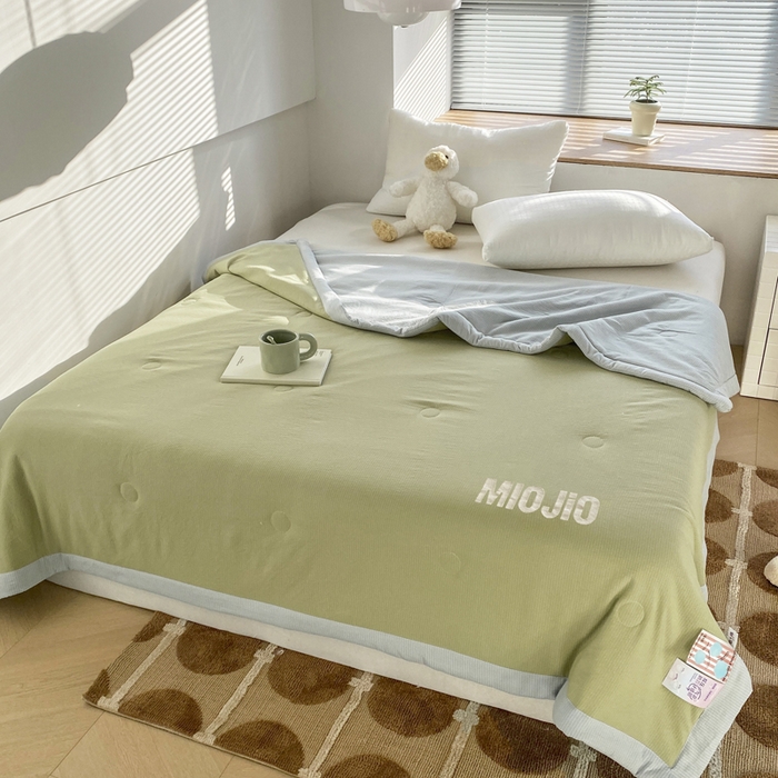 91家纺网 家纺一手货源 找家纺 梦恬佳  2024新款泡泡纱羽丝棉夏被 气泡绿