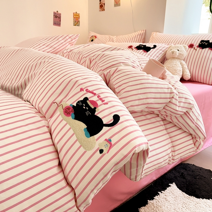 91家纺网 家纺一手货源 找家纺 呗旺鹿 2024新款小清新全棉四件套毛巾绣四件套纯棉四件套 毛线猫咪