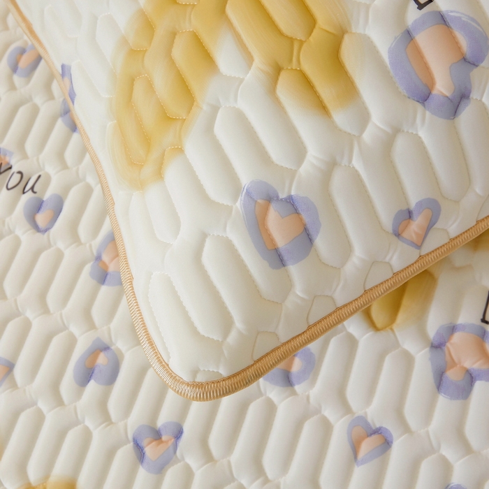 91家纺网 家纺一手货源 找家纺 LIFE.丽芙 2024新款凉感丝乳胶枕套印花款图片一 寐色