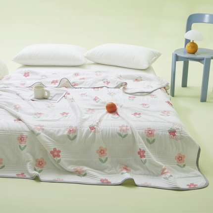 LIFE.丽芙 2024年新品韩式风凉感丝夏被-跑量 草莓兔兔