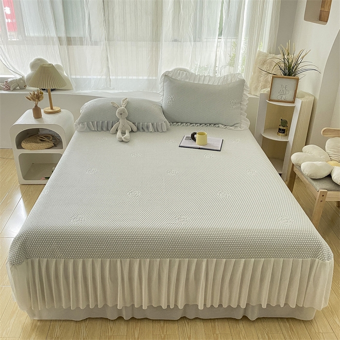 91家纺网 家纺一手货源 找家纺 鑫姿席业 2025新款A类抗菌冰豆豆床裙款凉席-花朵系列 冰豆绿