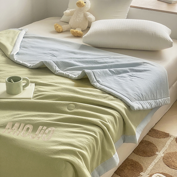 91家纺网 家纺一手货源 找家纺 梦恬佳  2024新款泡泡纱羽丝棉夏被 气泡绿